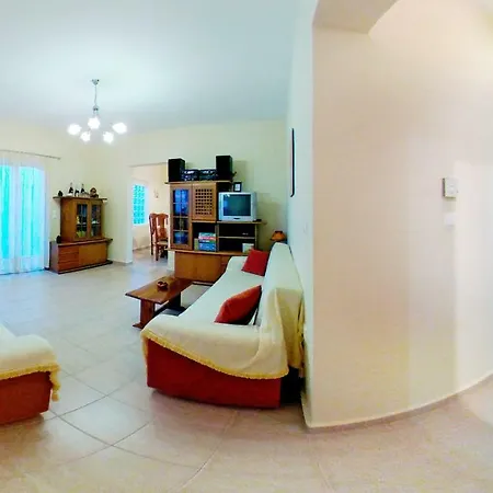 Loutraki Apartamento Pisia